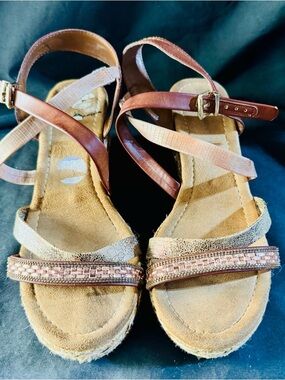 Women's Brown Beaded Strappy Sandals